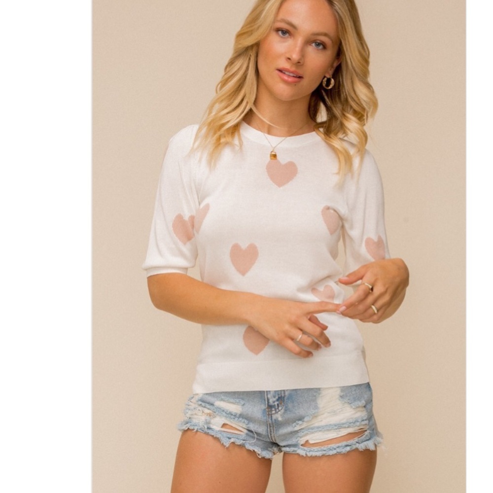 Heart Short Sleeve Sweater - Picture 3 of 11